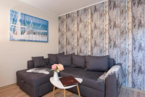 Wohnung 4, Leni, Dahme